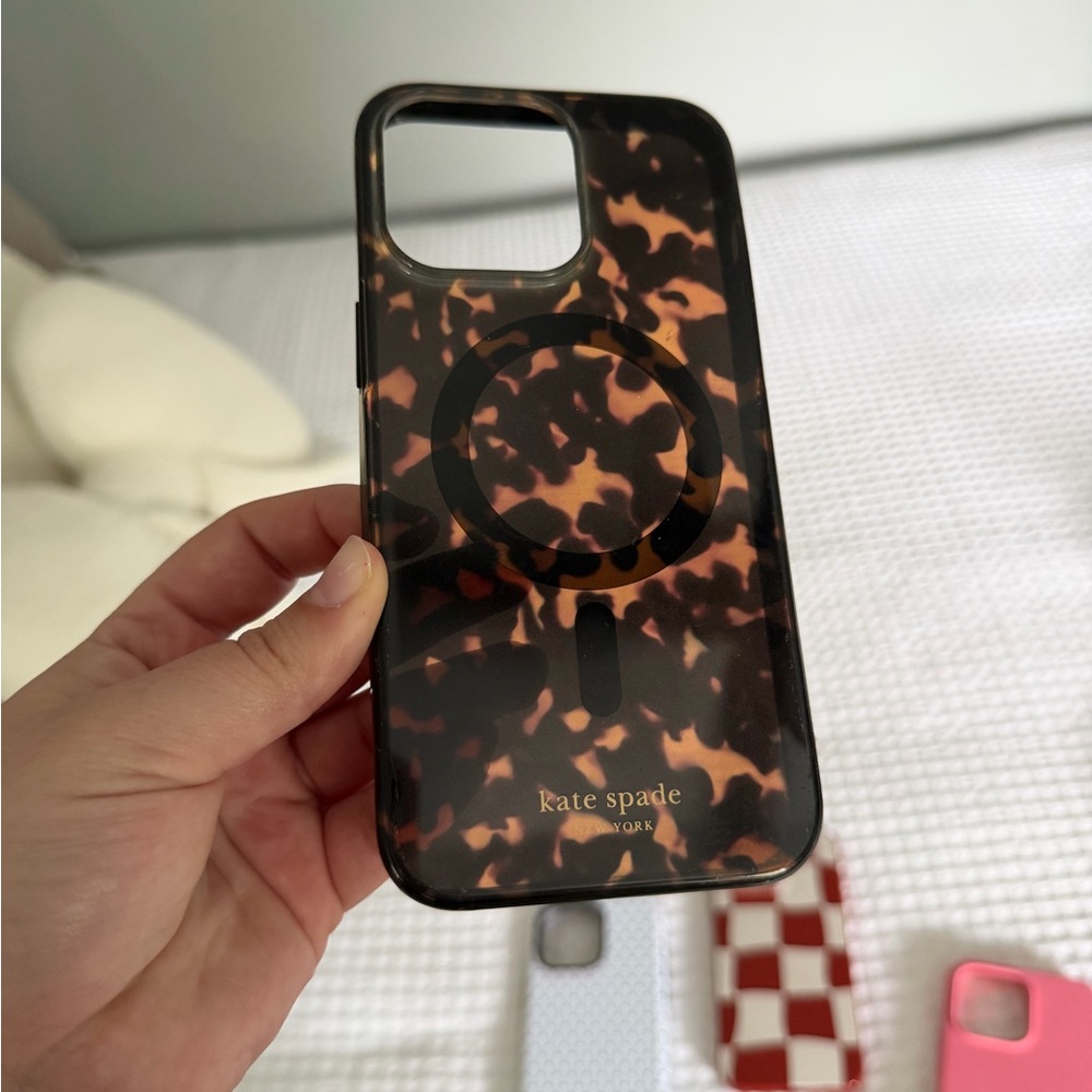 iPhone 15 Pro Max Cases - Picture 2 of 7